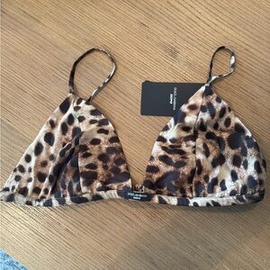 Brand new with tags, SKIMS Silk Triangle Bralette.  Size 2X!